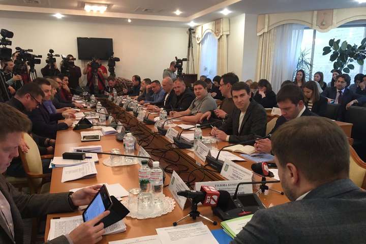 До 85 тисяч гривень: комітет з питань правоохоронної діяльності підтримав штрафи для кнопкодавів