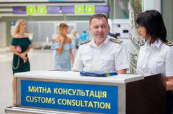 Українським митникам наступного року влаштують переатестацію 