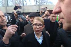 Протести біля Ради: Тимошенко закликає нацгвардійців не піддаватися на провокації