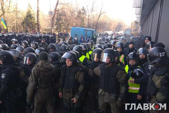 Беспорядки возле Рады: полиция задержала 26 человек