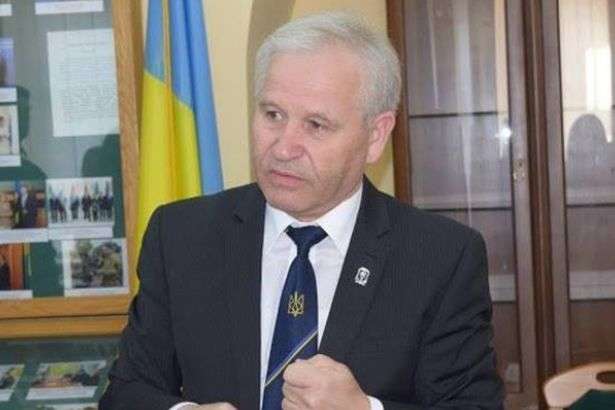 МЗС оскаржує в суді поновлення на дипслужбі консула Марушинця