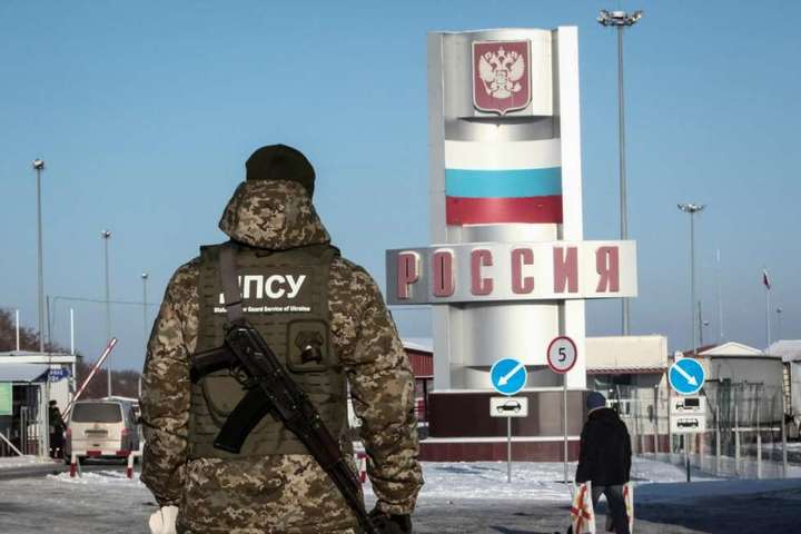 Українцям з 1 березня заборонять виїжджати до Росії за внутрішнім паспортом