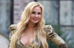 Новогодний эльф: певица Камалия изменила имидж (фото)