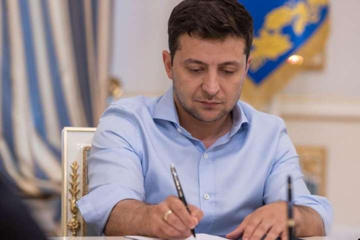 Зеленський підписав закон про верифікацію державних виплат