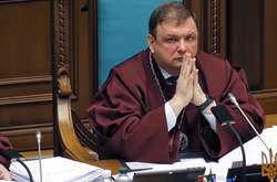 Конституційний Суд відмовився відновлювати свого колишнього голову Шевчука на посаді 