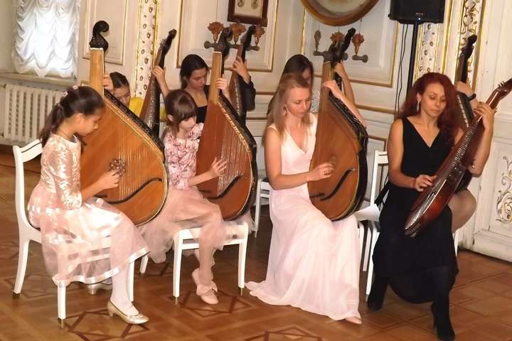 Різдвяний концерт юних виконавців пройшов в Одеському літмузеї