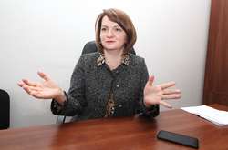 Єдина націоналістка у парламенті порадила Зеленському ходити на збори пластунів, а не на «Лігу сміху»