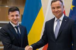  Президенти України та Полдьщі обговорили перебіг імплементації домовленостей, досягнутих під час переговорів у Нормандському форматі в Парижі 9 грудня 