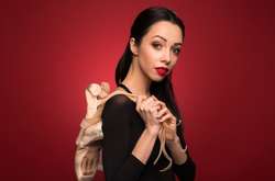 Балерина Екатерина Кухар впервые показала дочь