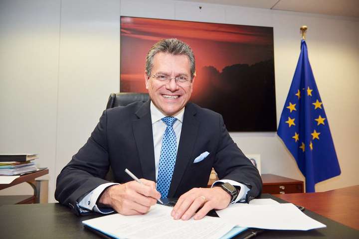 Представник Європейської Комісії на тристоронніх переговорах Марош Шефчович - Єврокомісія підписала протокол на транзит газу через Україну
