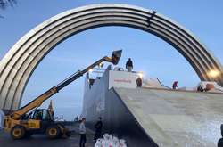 130 тонн снігу з Карпат везуть до Києва