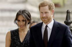 Меган Маркл и принц Гарри решили сбежать из страны в Рождество