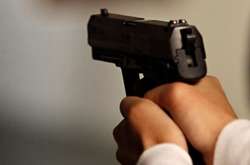 У Києві озброєний чоловік влаштував стрілянину по перехожим – є потерпілі