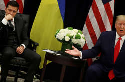 Трамп заблокував допомогу Україні через годину після розмови із Зеленським, – Bloomberg