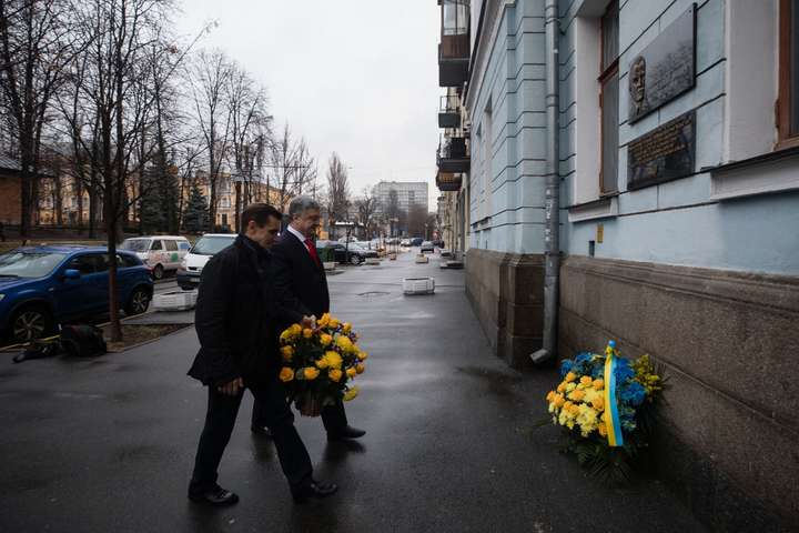 П’ятий президент України привітав українських дипломатів з професійним святом