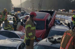 У США на шосе зіткнулися відразу близько 40 машин