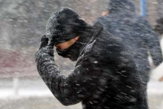 Дощі і сильний сніг: прогноз погоди в Україні на 23 грудня