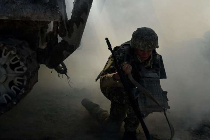 Українські військові зазнали втрат на Донбасі: є загиблий і поранений