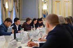 Президент зібрав представників паливного ринку, щоб обговорити питання зниження цін на тлі зміцнення гривні