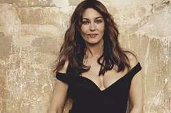  55-летняя Моника Беллуччи сменила имидж 
  