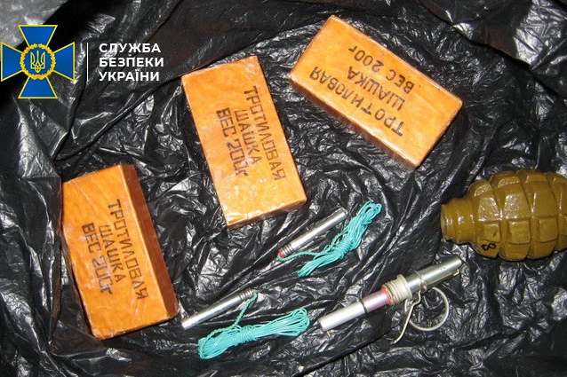 Двоє інформаторів бойовиків «ЛНР» отримали тюремні терміни (фото)