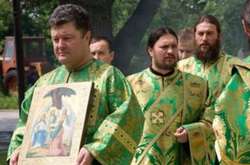 Петро Порошенко у 2009 році в київському Іонинському монастирі перший і єдиний раз очолив хресний хід УПЦ МП, - наголосив митрополит Московської церкви