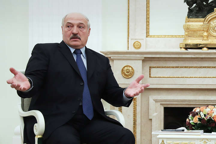 Президент Білорусі Олександр Лукашенко критикує дії РФ - Лукашенко поскаржився, що Москва «закручує гайки» Мінську