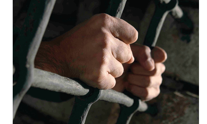 Військовослужбовець потрапив до в’язниці за зґвалтування і грабіж