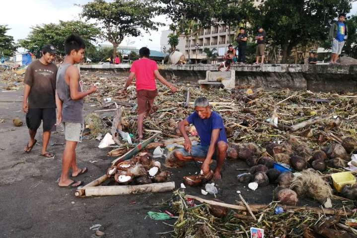 Філіппіни накрив потужний тайфун