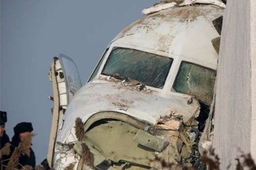 В Казахстане разбился пассажирский самолет - погибли не менее 15 человек