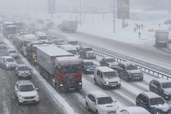 Синоптики обіцяють вихідні у Києві зі снігом та морозом