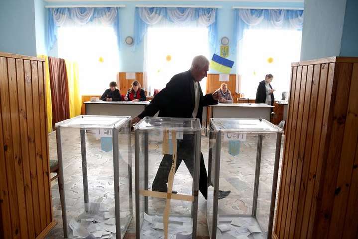 Центрвиборчком оприлюднив результати місцевих виборів: лідирує «Слуга народу»