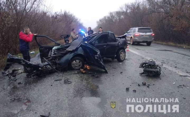 На Дніпропетровщині сталась смертельна ДТП з рейсовим автобусом: загинули дві жінки 