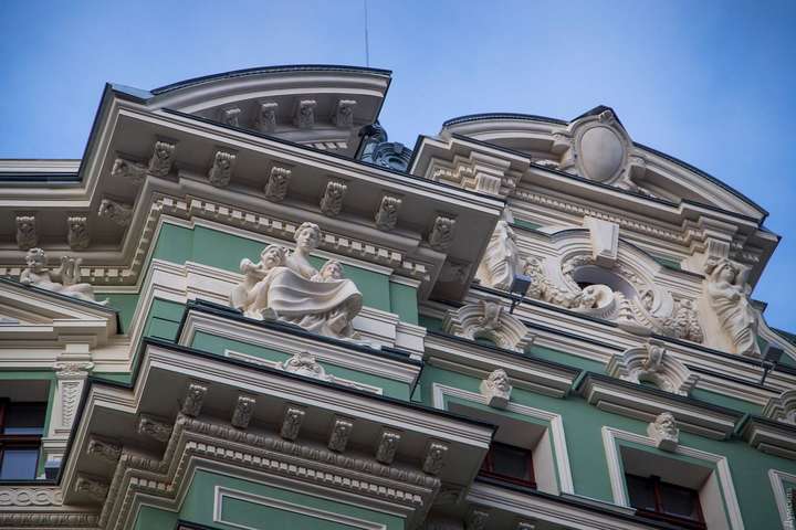 На Соборній площі Одеси відкрили відреставрований будинок Руссова