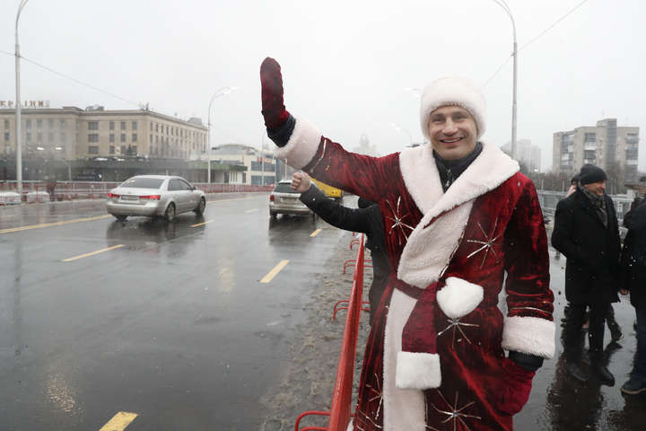Новорічний подарунок киянам: як відкривали рух Шулявським мостом (фото)