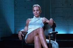  Шэрон Стоун попала в объективы папарацци 
  