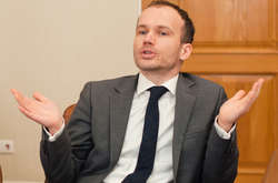  Денис Малюська зазначив, що аліменти стягуються добре, оскільки був введений нормальний механізм їх сплати 