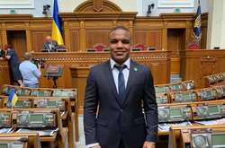 Жан примудряється суміщати депутатську діяльність та підготовку до Олімпійських Ігор 2020 року