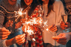 Стало известно, где большинство украинцев встретят Новый год