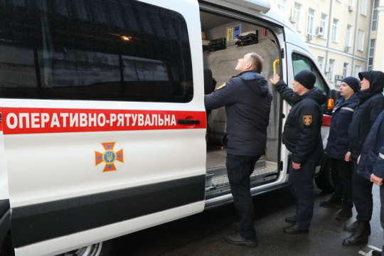 Українські рятувальники перейшли на «святковий» режим роботи
