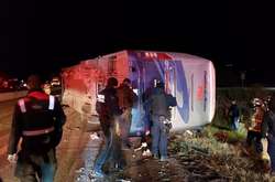 У Мексиці перекинувся рейсовий автобус: два десятки постраждалих