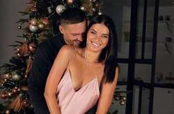 Медалі, діти та песики: Кращі українські спортсмени діляться новорічними фото