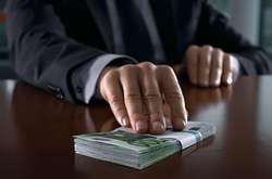 Викривачі корупції зможуть отримувати винагороду