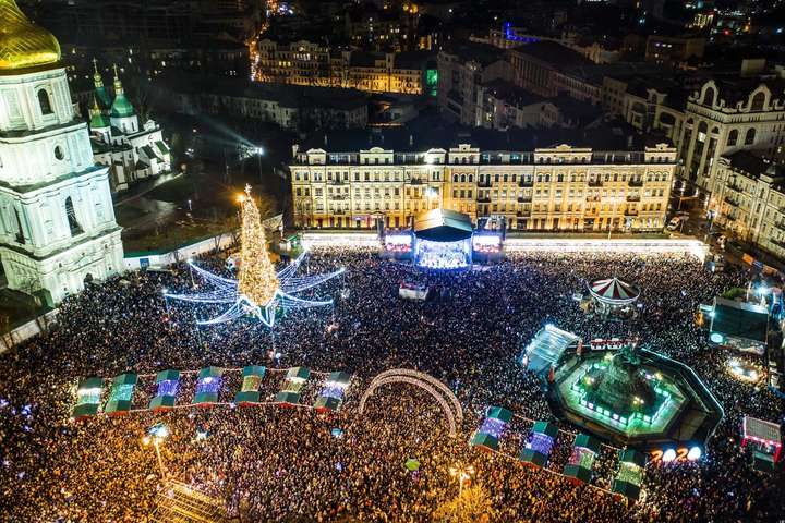 Стало відомо, скільки людей зустріли Новий рік на Софійській площі