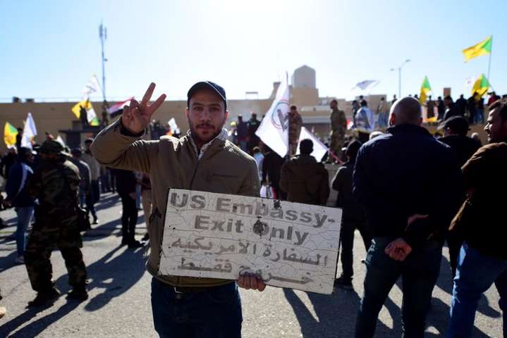 Посольство США в Іраку призупинило роботу на тлі заворушень