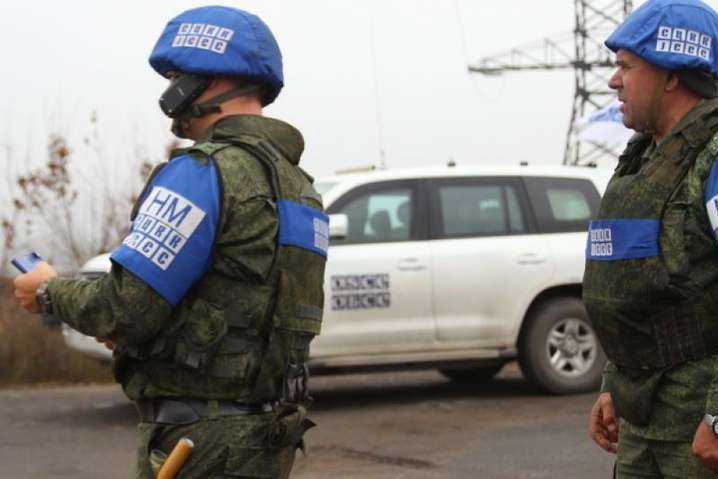 ОБСЄ зафіксувала у Золотому камери і антени, встановлені біля блокпоста бойовиків