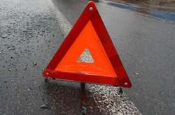 Смертельна ДТП на Київщині: мікроавтобус влетів у дерево