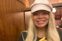  Американский блогер Триша Пэйтас опубликовала видео на YouTube, в котором рассказала о предстоящей свадьбе 
  