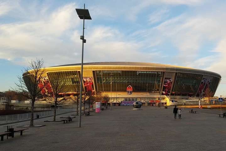 Як занепадає стадіон «Донбас-Арена» (фото)