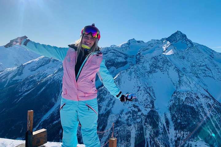 Ольга Харлан з коханим відпочиває в Альпах (фото)